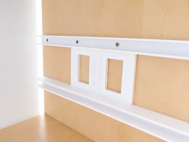Installation jig for easy alignment when mounting the rail system
