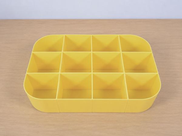 IKEA TROFAST Organizer mit zwölf großen Fächern für Spielzeug, Bastelmaterial und Kleinteile
